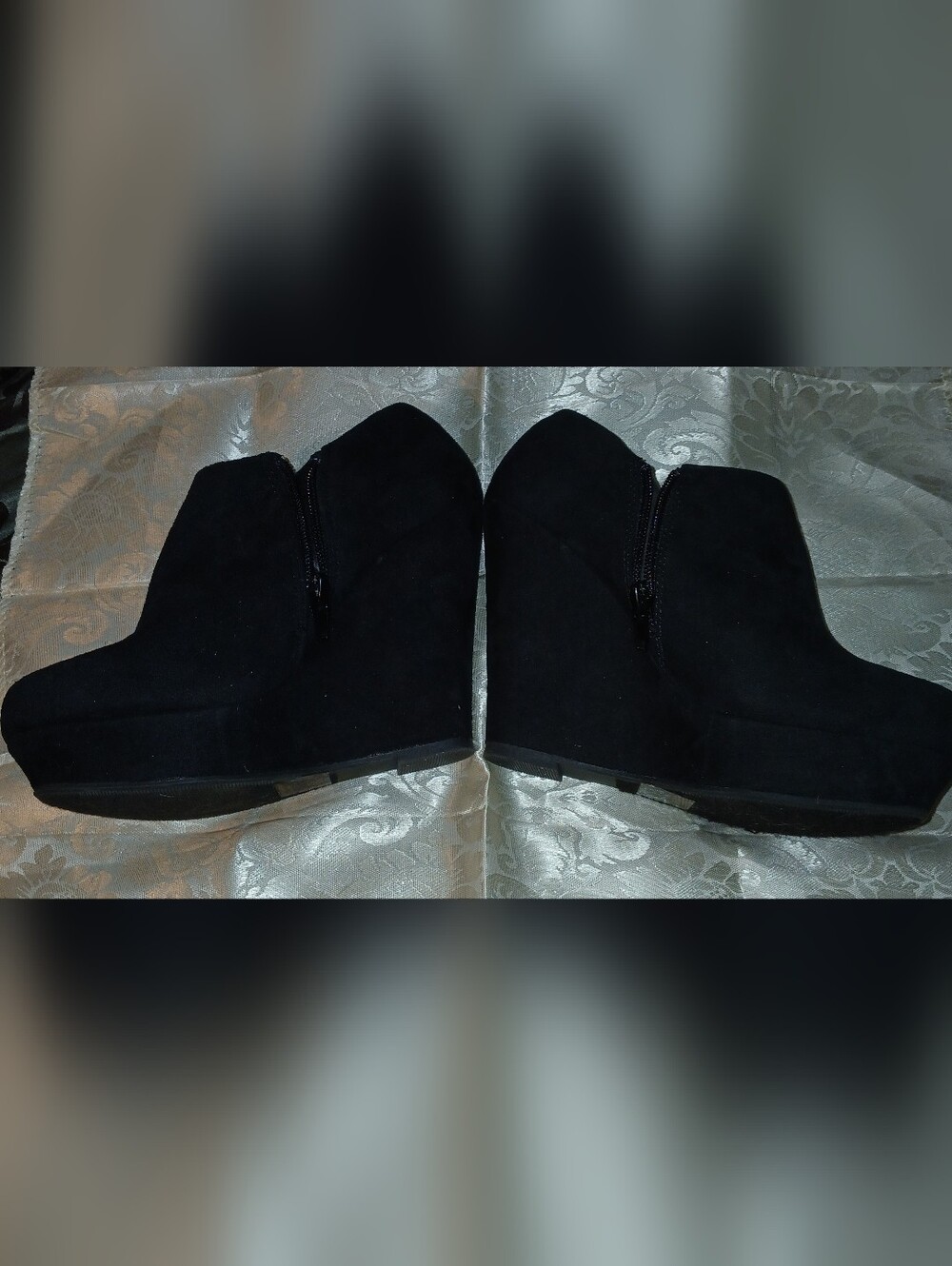 Pre-loved Women's Black Wedge Ankle Boots with Side Zipper.